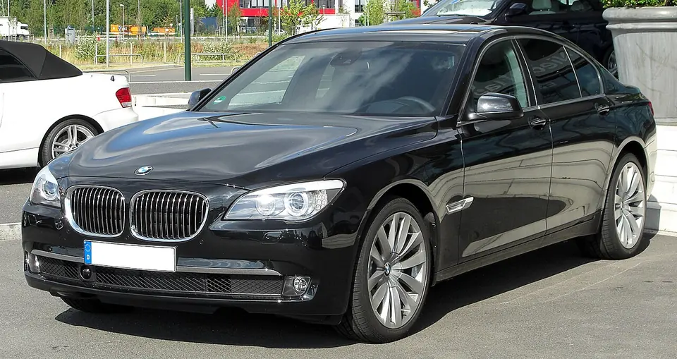 BMW 740d sedan (F01)