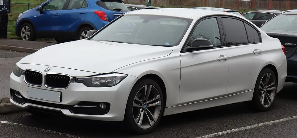 2012 BMW 318d sedan (F30)