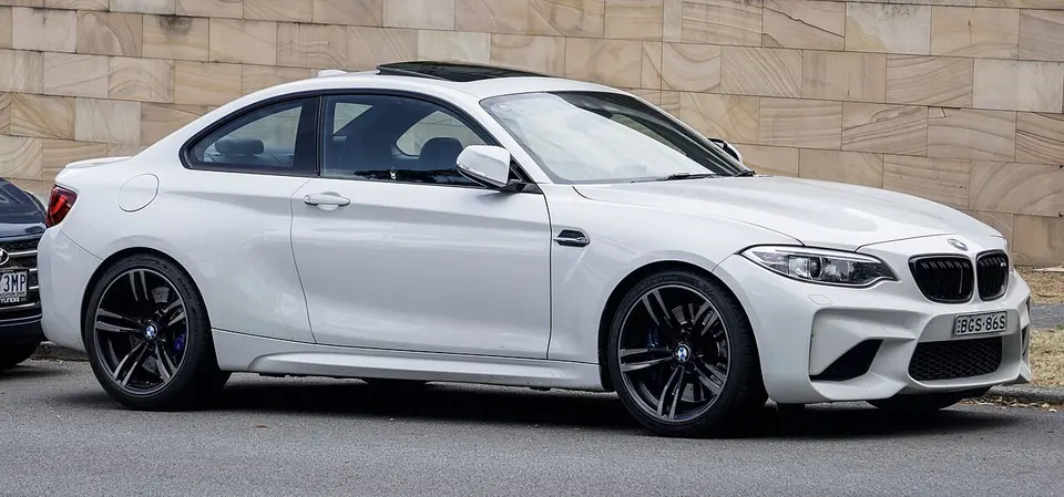 2017 BMW M2 coupe (F87)